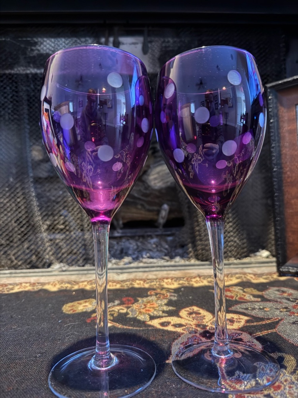 Set of 2 Purple Polka Dot Wine Glasses